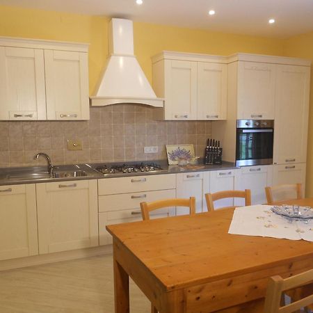 I Due Frassini Apartment Монтеспертоли Екстериор снимка