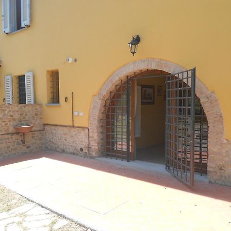 I Due Frassini Apartment Монтеспертоли Екстериор снимка