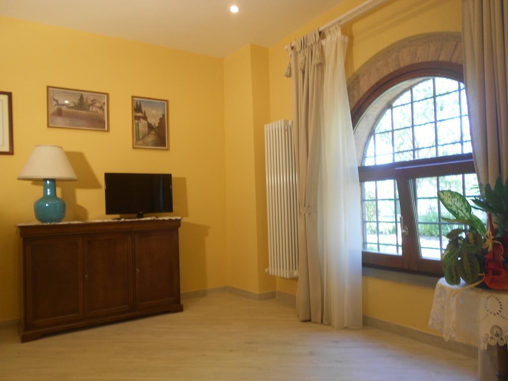 I Due Frassini Apartment Монтеспертоли Екстериор снимка