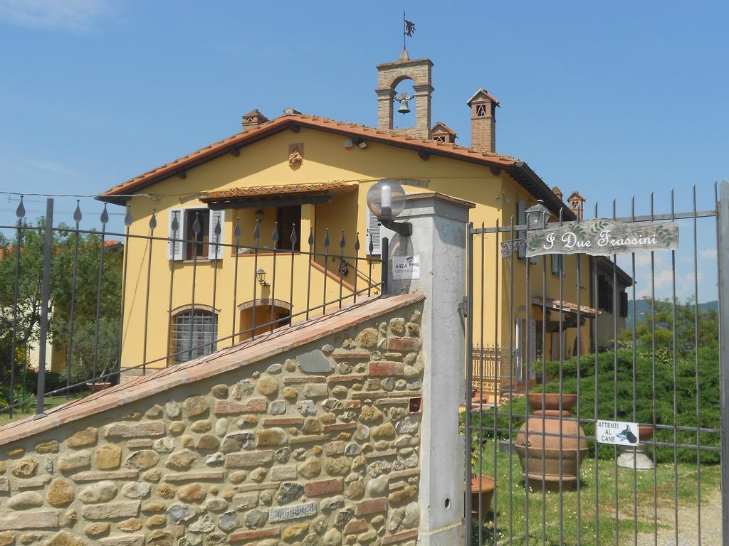 I Due Frassini Apartment Монтеспертоли Екстериор снимка